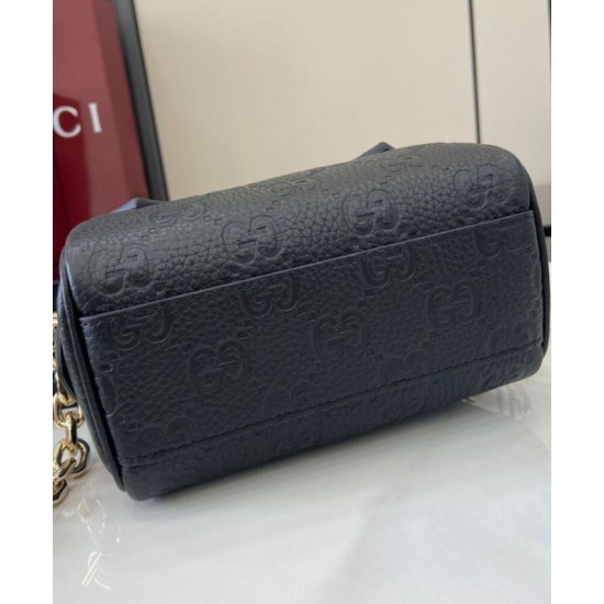 Replica Imitazione Borse con manico superiore Super Mini Gucci GG Emblem 815256 Nera Riproduzione Fedele Imitazione Borse Replica con manico superiore Super Mini Gucci GG Emblem 815256 Nera imitazioni