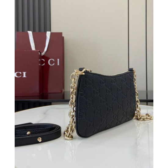 Replica Dettagli perfetti Borsa Super Mini Gucci con stemma GG 815278 Nera Riproduzione Fedele Dettagli perfetti Borsa Super Mini Gucci con stemma GG 815278 Nera imitazioni