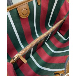 Borse tote piccola Gucci GG Emblem 815214 Caffè Borse tote piccola Gucci GG Emblem 815214 Caffè