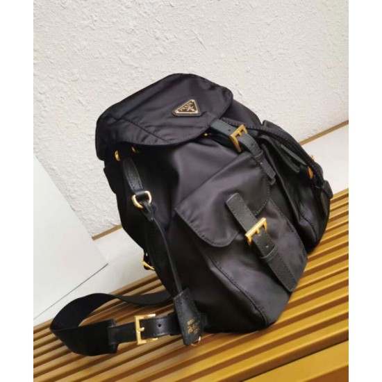 Replica fedele Zaino Prada Fever - Edition Fever in nylon Nero Riproduzione Fedele fedele Zaino Prada Fever - Edition Fever in nylon Nero imitazioni
