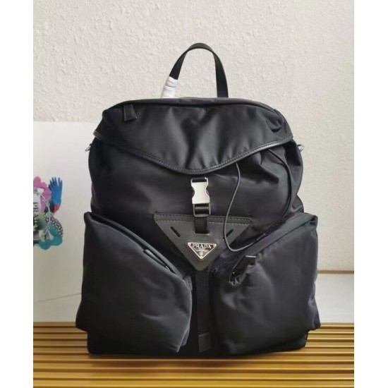 Replica Imitazione Zaino Prada Hot-nylon e pelle Nero Riproduzione Fedele Imitazione Zaino Prada Hot-nylon e pelle Nero imitazioni