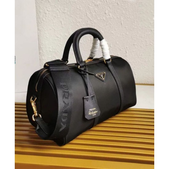 Replica Prada Borse Firmate tote Fever-Edition in nylon riciclato e Safiano Nero Riproduzione Fedele Prada Borse Firmate Replica tote Fever-Edition in nylon riciclato e Safiano Nero imitazioni