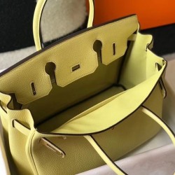 Replica Borse Firmate Hermes Birkin 30 cm in pelle Clemence Jaune Poussin GHW Riproduzione Fedele Borse Firmate Replica Hermes Birkin 30 cm in pelle Clemence Jaune Poussin GHW imitazioni
