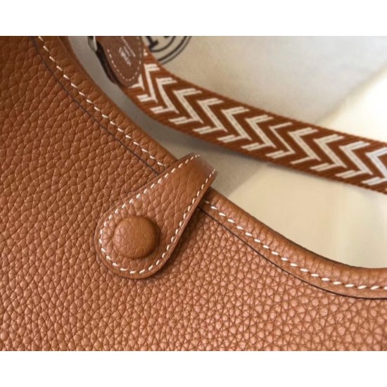 Replica Mini borsa Hermes Evelyne III TPM in pelle Clemence oro Riproduzione Fedele Mini borsa Hermes Evelyne III TPM in pelle Clemence oro imitazioni