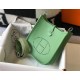 Replica Mini borsa Hermes Evelyne III TPM in pelle Clemence verde criquet Riproduzione Fedele Mini borsa Hermes Evelyne III TPM in pelle Clemence verde criquet imitazioni