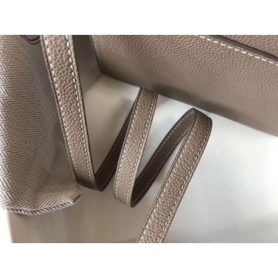 Replica Mini borsa Hermes Sac Roulis in pelle di vitello Evercolor grigia Riproduzione Fedele Mini borsa Hermes Sac Roulis in pelle di vitello Evercolor grigia imitazioni