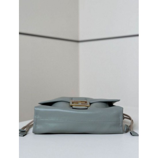 Replica Borsa Fendi Mamma Baguette Media/Grande grigio tortora Imitazioni Replica Borsa Fendi Mamma Baguette Media/Grande grigio tortora