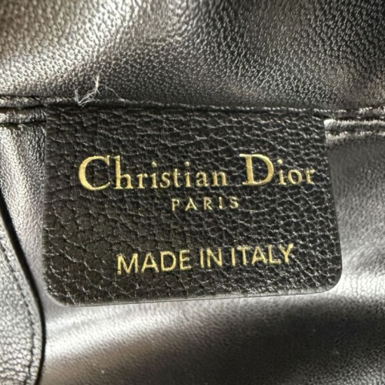 Replica Borsa Dior Toujours Media/Grande pelle di vitello Macrocannage nera Imitazioni Replica Borsa Dior Toujours Media/Grande pelle di vitello Macrocannage nera