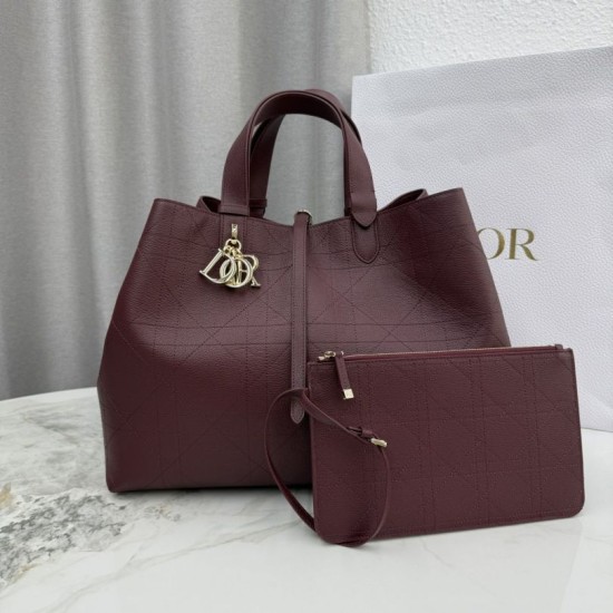 Replica Borsa Dior Toujours Media/Grande pelle di vitello Macrocannage Borgogna Imitazioni Replica Borsa Dior Toujours Media/Grande pelle di vitello Macrocannage Borgogna