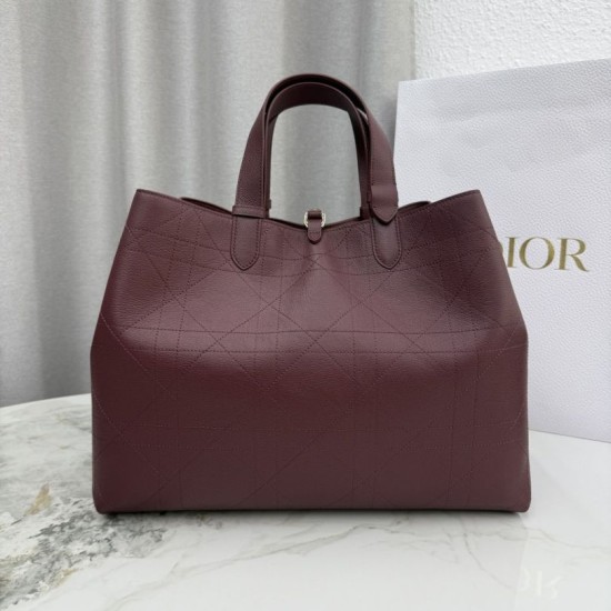 Replica Borsa Dior Toujours Media/Grande pelle di vitello Macrocannage Borgogna Imitazioni Replica Borsa Dior Toujours Media/Grande pelle di vitello Macrocannage Borgogna