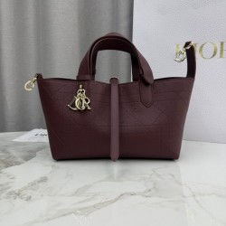 Replica Borse  Alta Qualità Dior Toujours piccola in pelle di vitello Macrocannage bordeaux