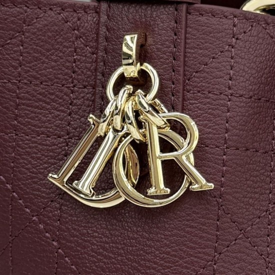 Replica Borse Alta Qualità Dior Toujours piccola in pelle di vitello Macrocannage bordeaux Imitazioni Replica Borse Alta Qualità Dior Toujours piccola in pelle di vitello Macrocannage bordeaux