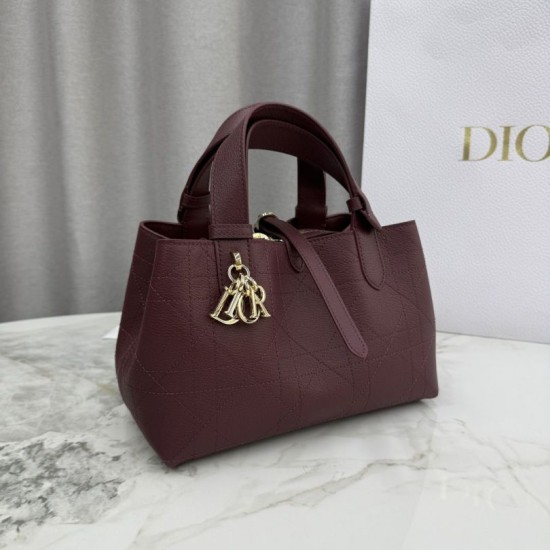 Replica Borse Alta Qualità Dior Toujours piccola in pelle di vitello Macrocannage bordeaux Imitazioni Replica Borse Alta Qualità Dior Toujours piccola in pelle di vitello Macrocannage bordeaux