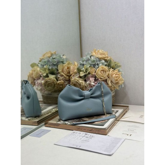 Replica Borsa Dior Bow con fiocco blu e metallo finitura oro Imitazioni Replica Borsa Dior Bow con fiocco blu e metallo finitura oro