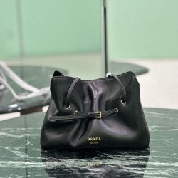Replica Borsa a spalla Prada Dada piccola in nappa nera