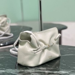 Replica Borsa a spalla Prada Dada piccola in nappa beige Imitazioni Replica Borsa a spalla Prada Dada piccola in nappa beige