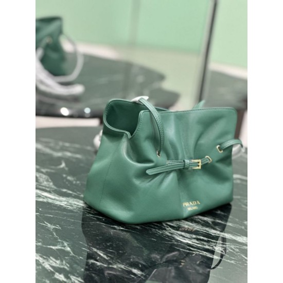 Replica Borsa 1:1 a spalla Prada Dada piccola in nappa verde Imitazioni Replica Borsa 1:1 a spalla Prada Dada piccola in nappa verde