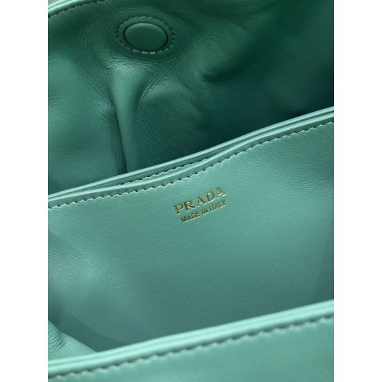 Replica Borsa 1:1 a spalla Prada Dada piccola in nappa verde Imitazioni Replica Borsa 1:1 a spalla Prada Dada piccola in nappa verde