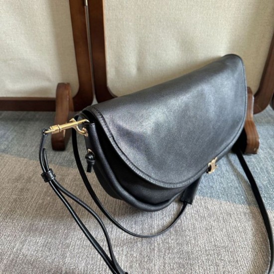 Replica Borse Celine Halfmoon Soft Triomphe morbida pelle di agnello lucida Nera Imitazioni Replica Borse Celine Halfmoon Soft Triomphe morbida pelle di agnello lucida Nera