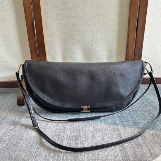 Replica Borse Celine Halfmoon Soft Triomphe morbida pelle di agnello lucida Nera Imitazioni Replica Borse Celine Halfmoon Soft Triomphe morbida pelle di agnello lucida Nera