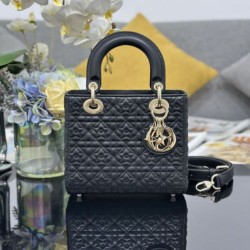 Replica Borse  Dior Cannage Lucky Star Studded Mini Lady Dior con ciondoli D.I.O.R. nero