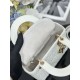 Replica Borsa Dior Cannage Lucky Star Studded Mini Lady Dior con ciondoli D.I.O.R. Bianca Imitazioni Replica Borsa Dior Cannage Lucky Star Studded Mini Lady Dior con ciondoli D.I.O.R. Bianca