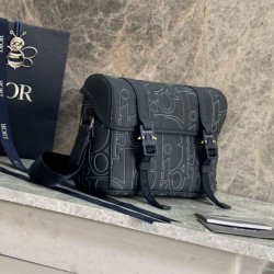 Replica Borsa a tracolla Dior Hit The Road Dior Gravity Blu Navy
