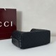 Replica Borse tote media Gucci 815214 GG Emblem pelle goffrata nera Imitazioni Replica Borse tote media Gucci 815214 GG Emblem pelle goffrata nera