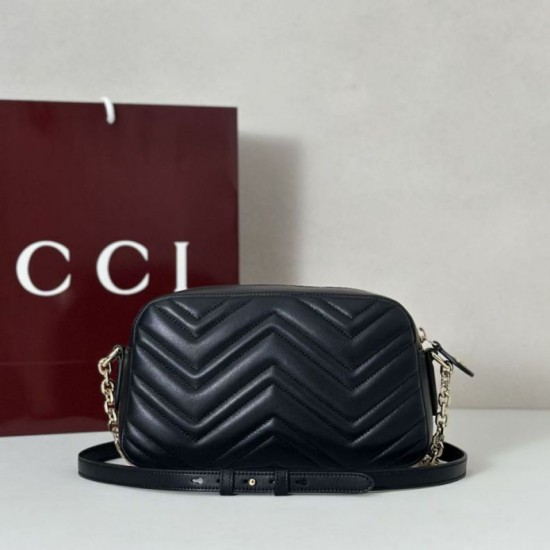 Replica Gucci 855273 GG Marmont borsa piccola per fotocamera nera Imitazioni Replica Gucci 855273 GG Marmont borsa piccola per fotocamera nera