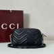 Replica Gucci 855273 GG Marmont borsa piccola per fotocamera nera Imitazioni Replica Gucci 855273 GG Marmont borsa piccola per fotocamera nera