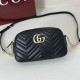 Replica Gucci 855273 GG Marmont borsa piccola per fotocamera nera Imitazioni Replica Gucci 855273 GG Marmont borsa piccola per fotocamera nera