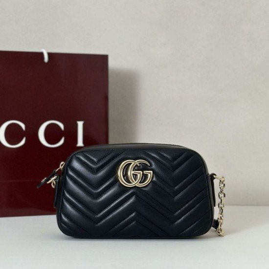 Replica Gucci 855273 GG Marmont borsa piccola per fotocamera nera Imitazioni Replica Gucci 855273 GG Marmont borsa piccola per fotocamera nera