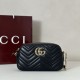 Replica Gucci 855273 GG Marmont borsa piccola per fotocamera nera Imitazioni Replica Gucci 855273 GG Marmont borsa piccola per fotocamera nera