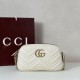 Replica Gucci 855273 GG Marmont borsa piccola per fotocamera bianco Imitazioni Replica Gucci 855273 GG Marmont borsa piccola per fotocamera bianco