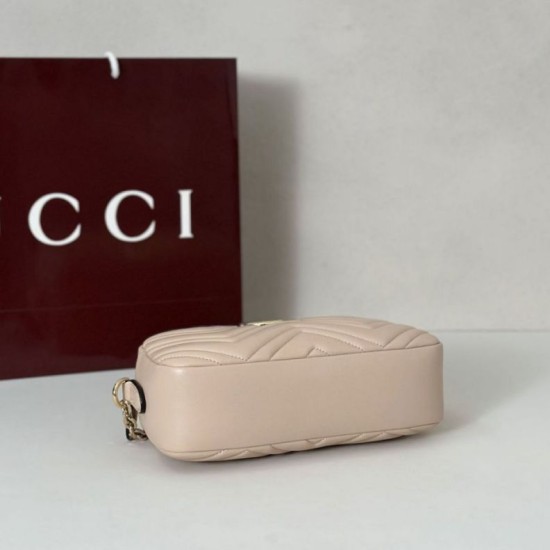 Replica Gucci 855273 GG Marmont borsa piccola per fotocamera rosa Imitazioni Replica Gucci 855273 GG Marmont borsa piccola per fotocamera rosa