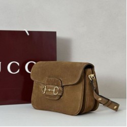 Replica Borse Firmate a tracolla piccola Gucci Horsebit 1955 Aura 847063 Pelle scamosciata Borgogna Imitazioni Replica Borse Firmate a tracolla piccola Gucci Horsebit 1955 Aura 847063 Pelle scamosciata Borgogna
