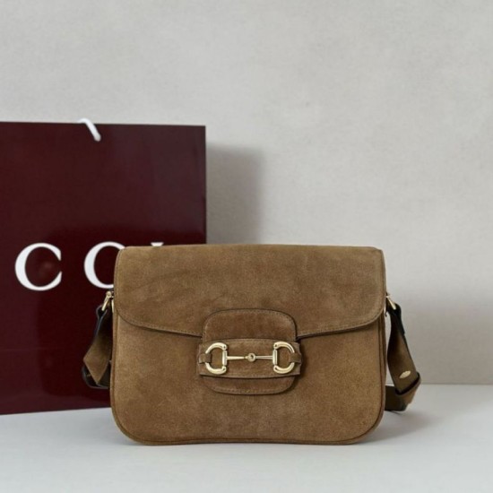 Replica Borse Firmate a tracolla piccola Gucci Horsebit 1955 Aura 847063 Pelle scamosciata Borgogna Imitazioni Replica Borse Firmate a tracolla piccola Gucci Horsebit 1955 Aura 847063 Pelle scamosciata Borgogna