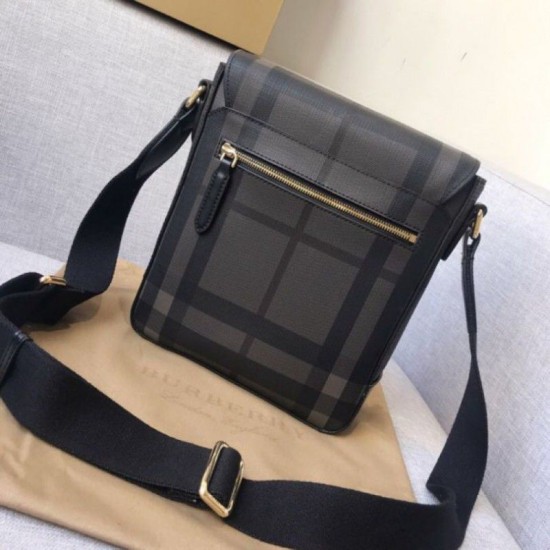 Replica Borsa a tracolla Piccola Uomo nera Outlet Borsa a tracolla Piccola Uomo nera imitazioni perfette