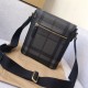 Replica Borsa a tracolla Piccola Uomo nera Outlet Borsa a tracolla Piccola Uomo nera imitazioni perfette