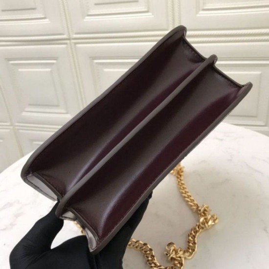 Replica Borsa TB piccola in pelle di agnello con monogramma trapuntato rossa Outlet Borsa TB piccola in pelle di agnello con monogramma trapuntato rossa imitazioni perfette