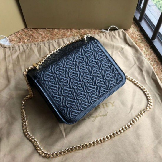 Replica Borsa TB piccola in pelle di agnello con monogramma trapuntato nera Outlet Borsa TB piccola in pelle di agnello con monogramma trapuntato nera imitazioni perfette