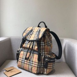 Zaino Medium Men con motivo Vintage check e banda con icona imitazioni perfette