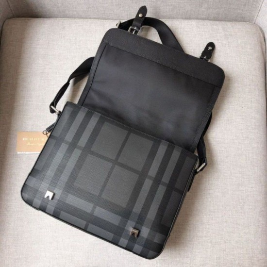 Replica Borse a tracolla da uomo London Check nera Outlet Borse Replica a tracolla da uomo London Check nera imitazioni perfette