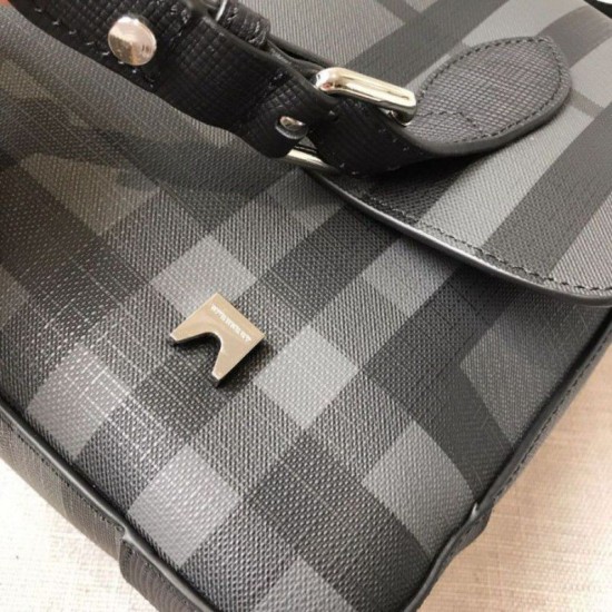 Replica Borse a tracolla da uomo London Check nera Outlet Borse Replica a tracolla da uomo London Check nera imitazioni perfette