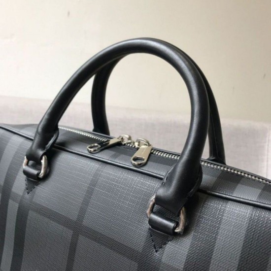 Replica Borse Firmate a tracolla Check Uomo grigia Outlet Borse Firmate Replica a tracolla Check Uomo grigia imitazioni perfette