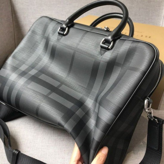 Replica Borse Firmate a tracolla Check Uomo grigia Outlet Borse Firmate Replica a tracolla Check Uomo grigia imitazioni perfette