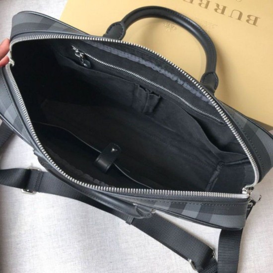 Replica Borse Firmate a tracolla Check Uomo grigia Outlet Borse Firmate Replica a tracolla Check Uomo grigia imitazioni perfette