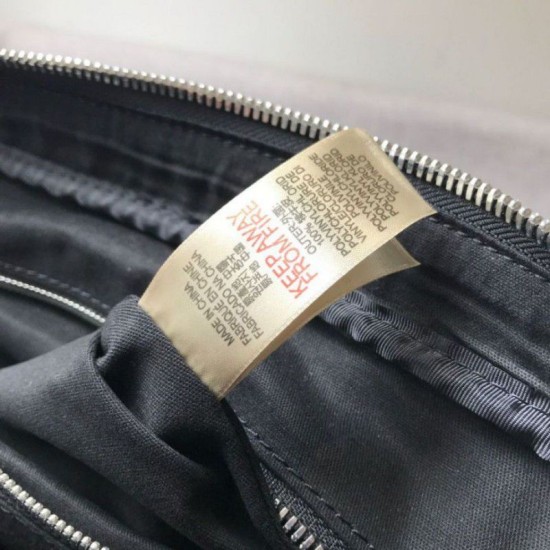 Replica Borse Firmate a tracolla Check Uomo grigia Outlet Borse Firmate Replica a tracolla Check Uomo grigia imitazioni perfette