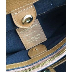 Replica Medium Banner House Check Tote Coffee Outlet Medium Banner House Check Tote Coffee imitazioni perfette