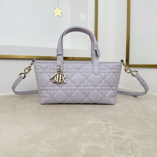 Replica Borsa Dior Toujours con tracolla in pelle di vitello Macrocannage